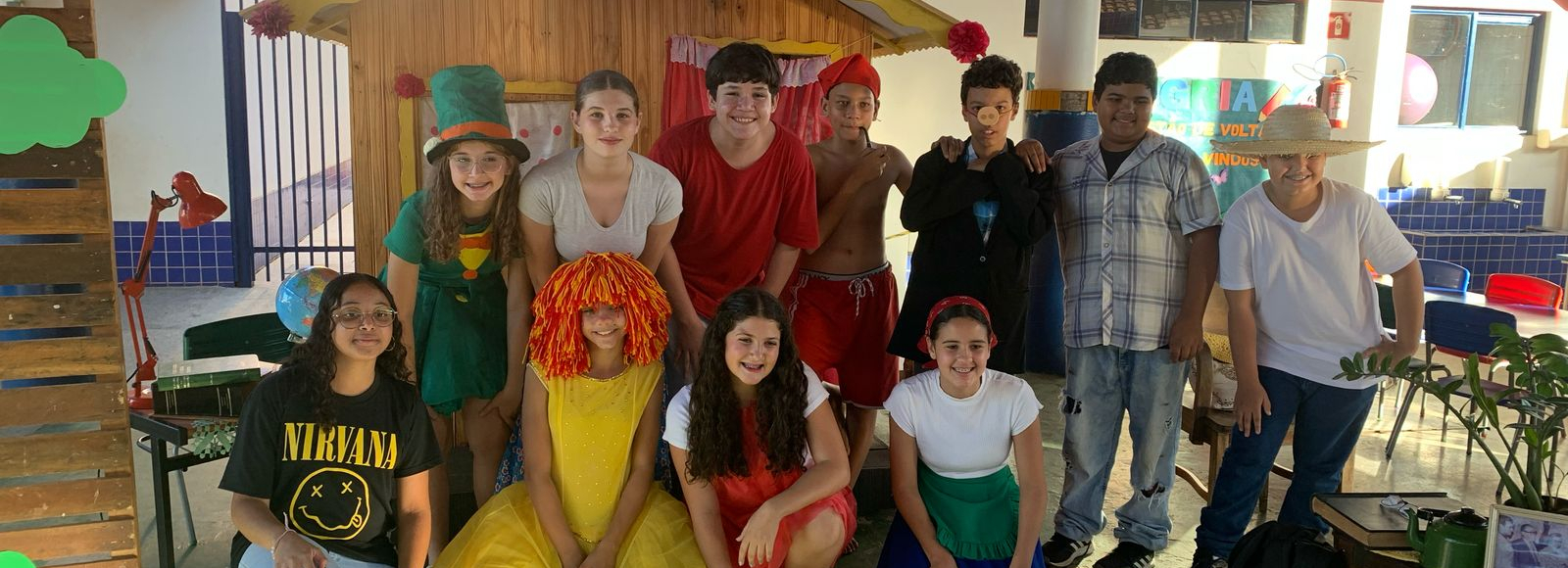 EMEI recebe apresentação teatral do Sítio do Pica-pau Amarelo com alunos da EE Maurício Milani