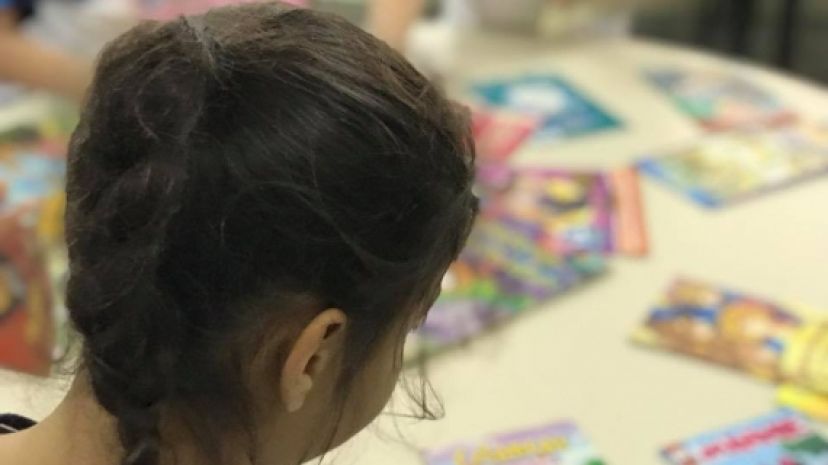 Escolas municipais promovem dia da troca de livros.